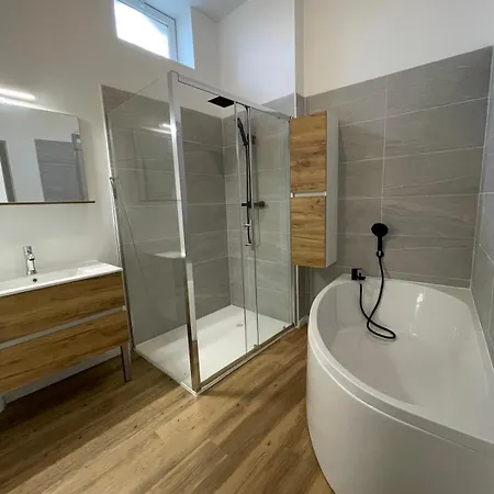 4 Bedroom Townhouse